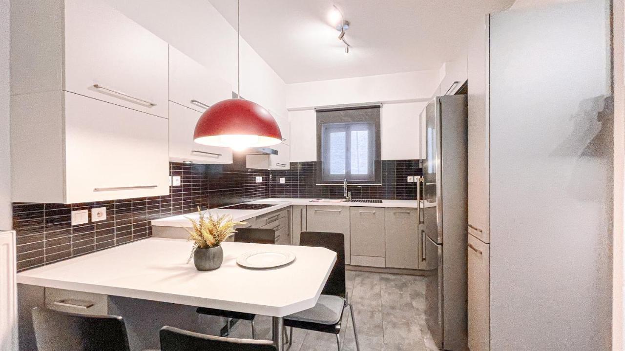 Comfy 2 Bedroom Apartment With Balcony In Atenas Exterior foto
